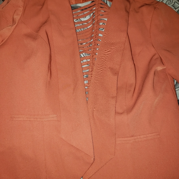 3/4 sleeve blazer - Picture 2 of 4